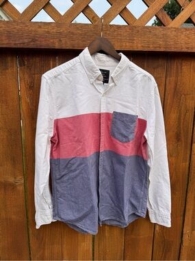 American Eagle Outfitters White, red & Blue Colorblock Button-Down